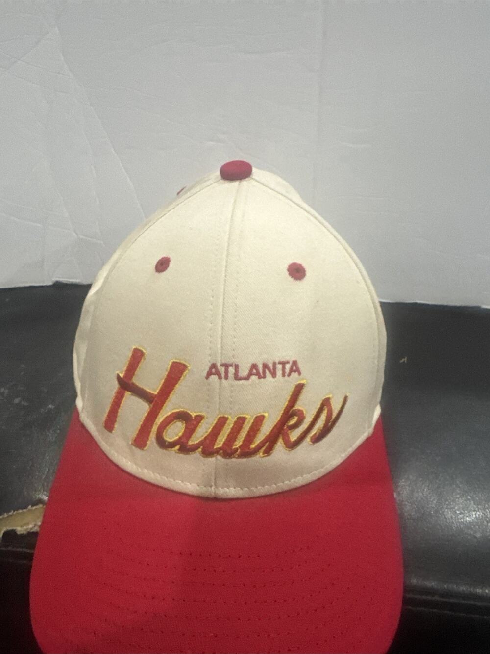Mitchell & Ness Atlanta Hawks NBA Retro Snapback Hat Cream Red Adjustable